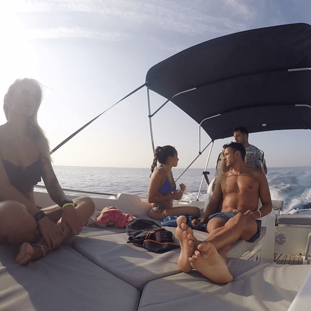 Barcelona: No license needed Boat Rental - Price and Deposits: Is It Good Value for Up to 6?