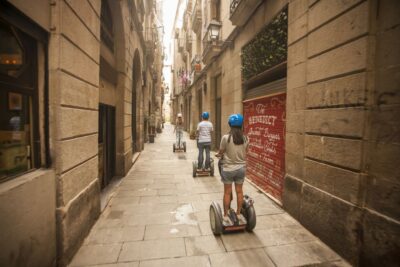 Barcelona: Old Port and Gothic Quarter Guided Segway Tour - Meeting point and what you’ll do before you ride