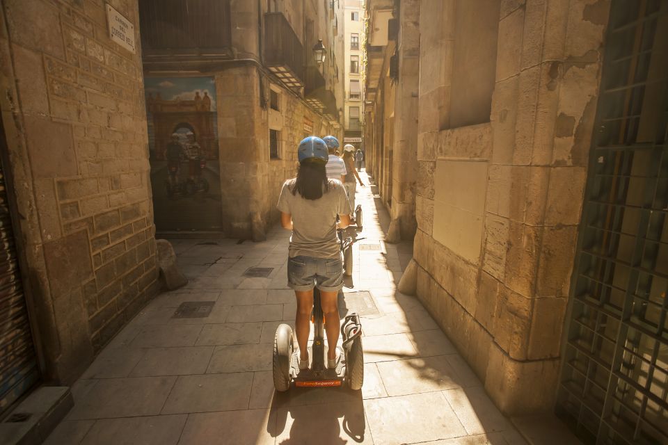 Barcelona: Old Port and Gothic Quarter Guided Segway Tour - Port Vell and the “old port” mood: yachts, walls, and real waterfront