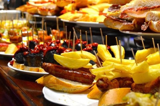 Barcelona Old Town Night Small Group Tour with Tapas & Flamenco - Should you book this Barcelona Old Town Night Tour?