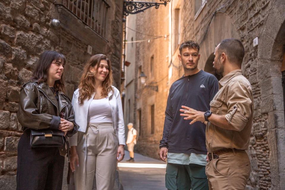 Barcelona Old Town Private Walking Tour with Local Historian - La Rambla to Plaça Reial: finishing near the city’s pulse