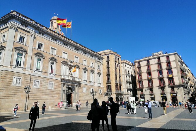 Barcelona Old Town Tour With Optional Flamenco Show - Catedral de Barcelona: When “Gothic” Doesn’t Mean What You Think