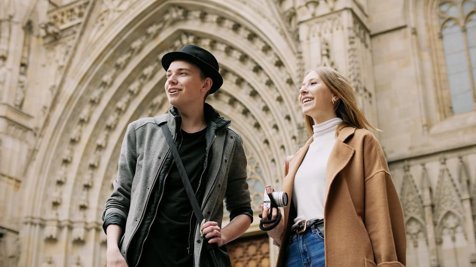 Barcelona: Old Town Walking Tour with Optional Casa Batlló - El Born’s Streets, History Notes, and Catalan Turrons