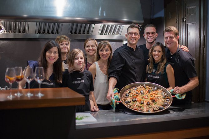 Barcelona : Paella Cooking Experience + Boqueria Market Exclusive Tour - Plaça de Sant Jaume and the private kitchen route