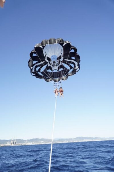 Barcelona: Parasailing with 360º Panoramic Skyline Views - The speedboat stretch and 12 minutes of getting your bearings
