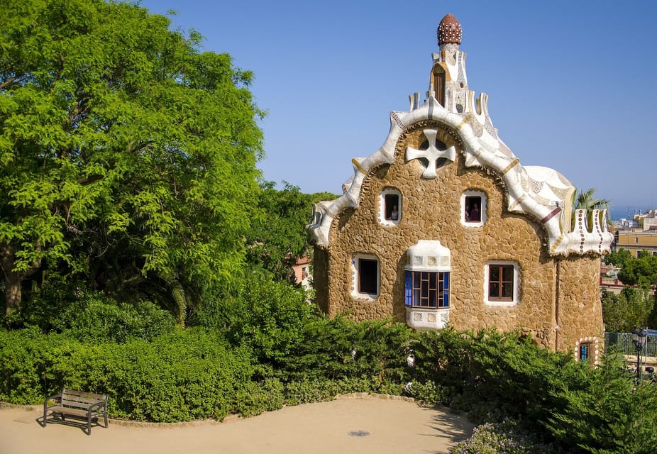 Barcelona: Park Güell Guided Tour - 100 Columns Room: The Place You Should Actually Study