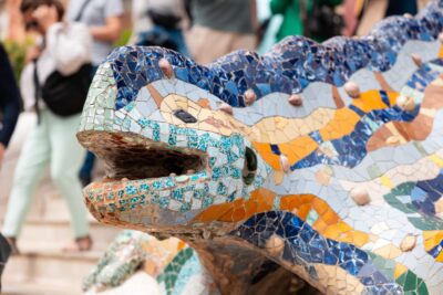 Barcelona: Park Güell Guided Tour with Fast-Track Access - Meeting at Coffee Park Café and finding the right entrance