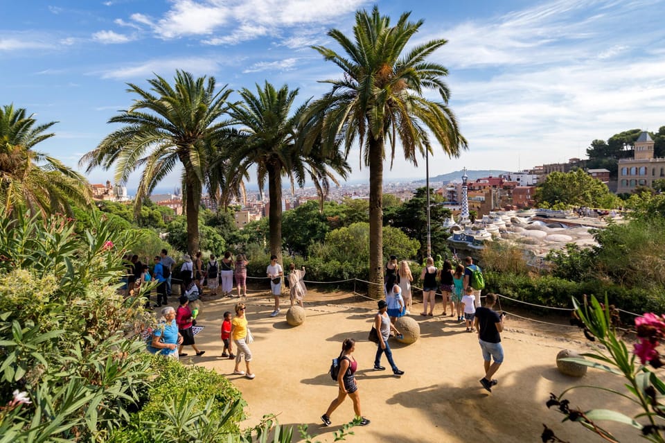 Barcelona: Park Guell Guided Tour with Skip The Line Entry - Skip-the-line entry from Ctra. del Carmel: the practical win