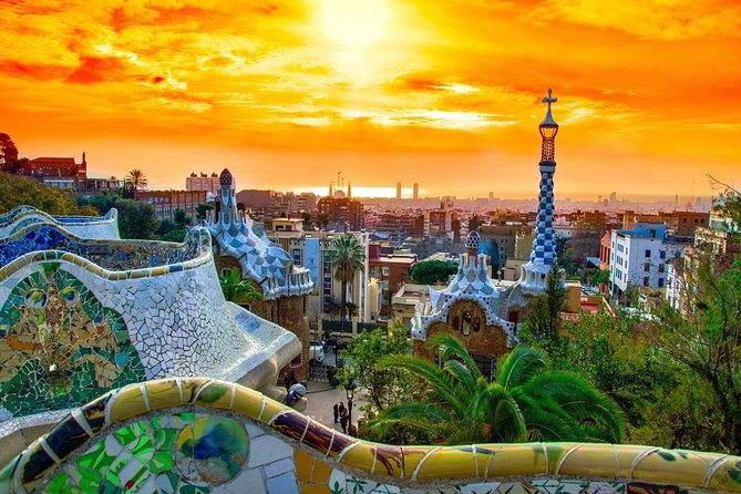 Barcelona: Park Guell Guided Tour with Skip the Line Ticket - Meeting point on Ctra. del Carmel: how to get there without the hill workout