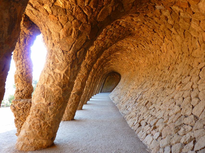 Barcelona: Park Güell & Sagrada Familia Guided Tour - Park Güell at 4:05 PM: Benches, the Salamander Staircase, and Pavilions