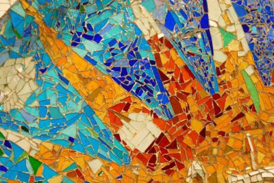 Barcelona: Park Güell Skip-the-Line Guided Tour - Meeting point and van ride: start the day with less stress