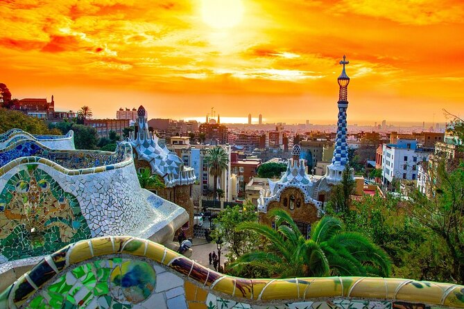 Barcelona: Park Güell Skip-the-Line Guided Tour - Panoramic viewpoints: best ways to use your photo time