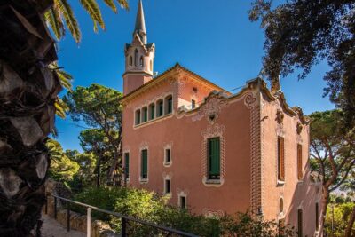 Barcelona: Park Guell Small Guided Tour & Skip the Line Ticket - Meeting Point, Start Time, and Getting In Without Stress