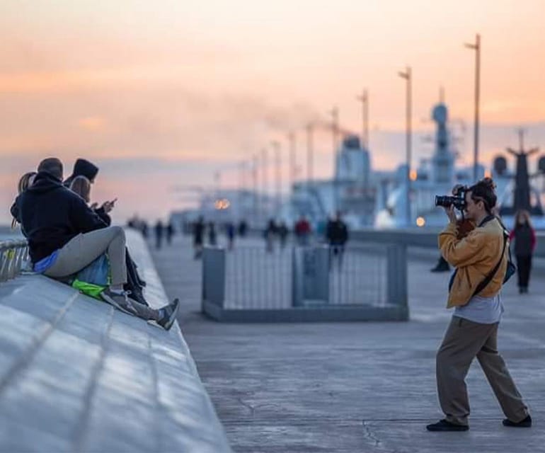 Barcelona: Photographic Madness at Barceloneta Beach - How the session works on Barceloneta Beach (and why it’s worth it)