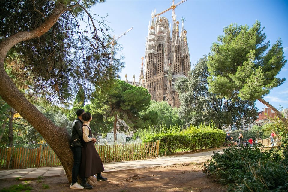 Barcelona: Photographic Madness at the Sagrada Familia - What You Actually Receive: 15 Edited Photos + an HD Video Montage