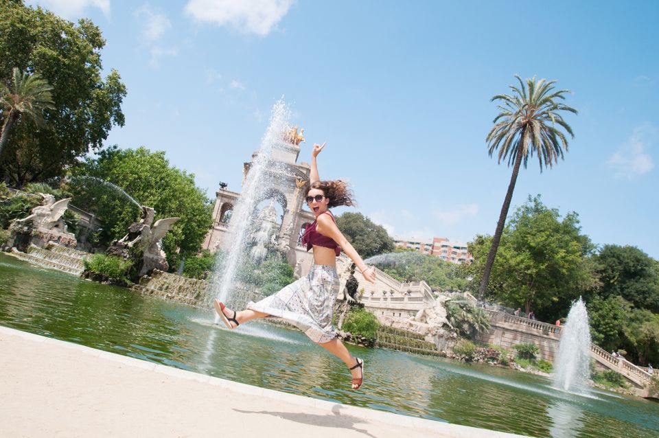 Barcelona: Photoshoot Tour Old Town - 1.5 Hours of Barcelona Old Town: A Walk That Turns Into Real Photos