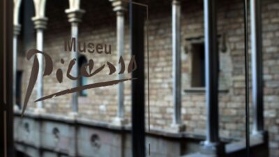 Barcelona: Picasso Museum Guided Tour - The museum setting: five palaces, 13th–14th century bones