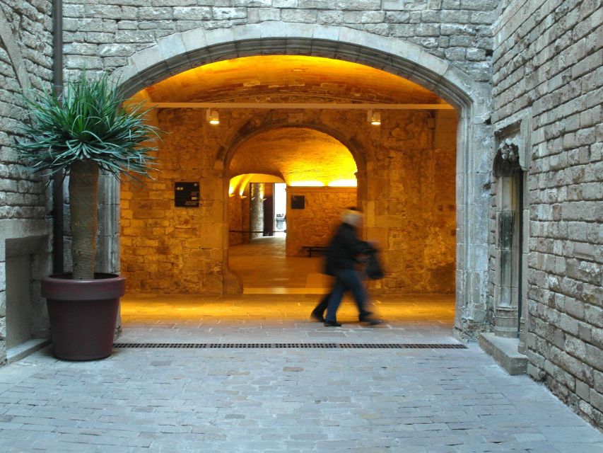 Barcelona: Picasso Museum Guided Tour - Pace and room for your own thoughts