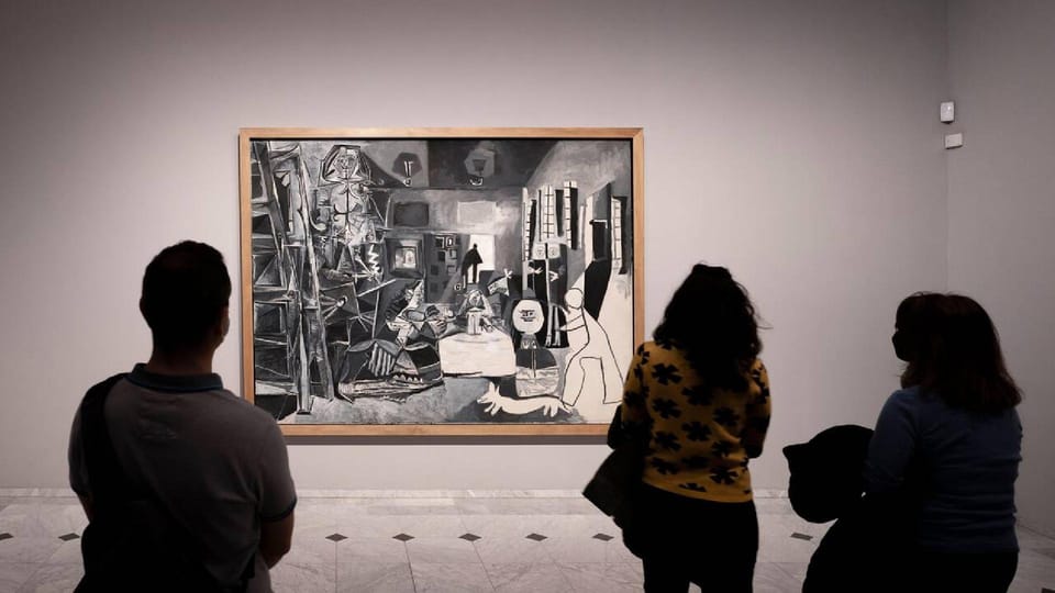 Barcelona: Picasso Walking Tour with Picasso Museum Tickets - The optional guided format: what it’s good for