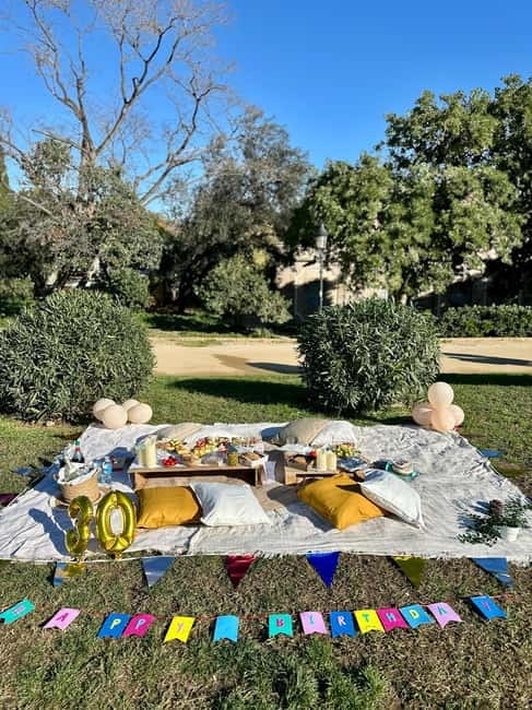 Barcelona PICNIC. Exclusive and personalized experience. - Three Hours, One Private Setup, and Zero Picnic Chaos