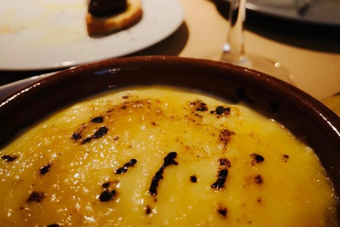 Barcelona Poble Sec Tapas & Wine Tour - Stop 2 at Carrer del Roser: Platillos, Fusion Hints, and Patatas Bravas