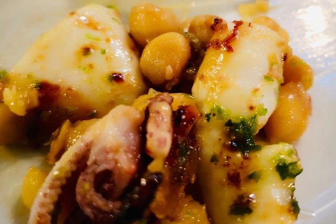 Barcelona Poble Sec Tapas & Wine Tour - The Evening Route: Meeting Point, End Point, and Walking Reality