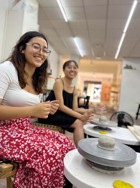 Barcelona: Pottery Wheel Workshop - Snacks, coffee, and a free drink break that keeps the mood easy
