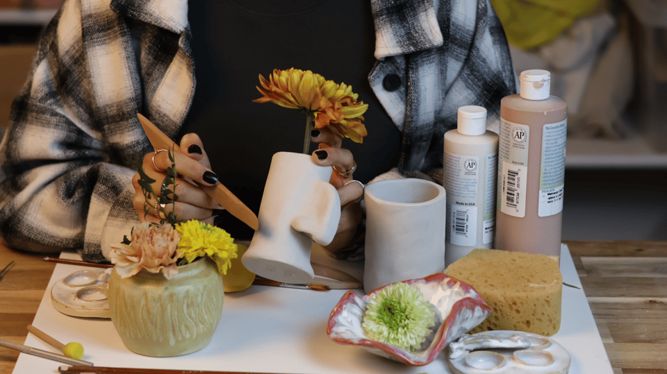 Barcelona: Pottery Workshop with Wine - The drink-and-craft rhythm (wine, tea, and a steady vibe)