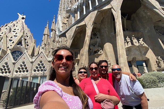 Barcelona Premium: Gothic, Montjuic, Sagrada Familia & Park Güell - Miró Foundation, Olympic Stadium, and MNAC: Montjuïc culture without museum overload