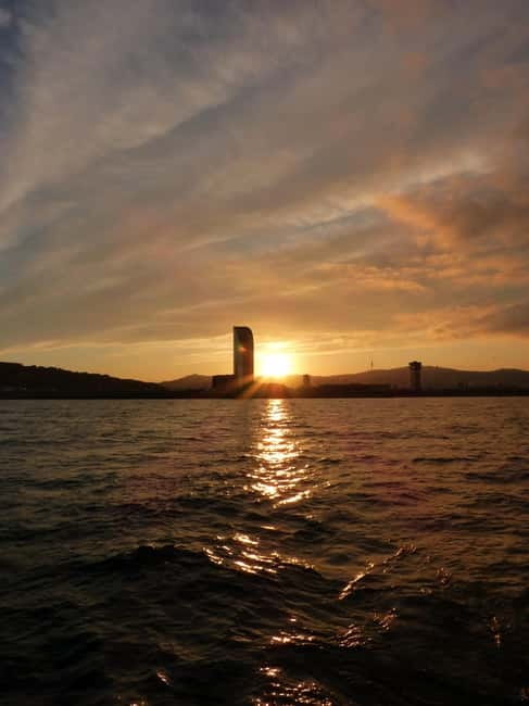 Barcelona: Premium Shared Sunset Cruise (Drinks & Snacks) - Captain commentary and what it can do for the rest of your trip