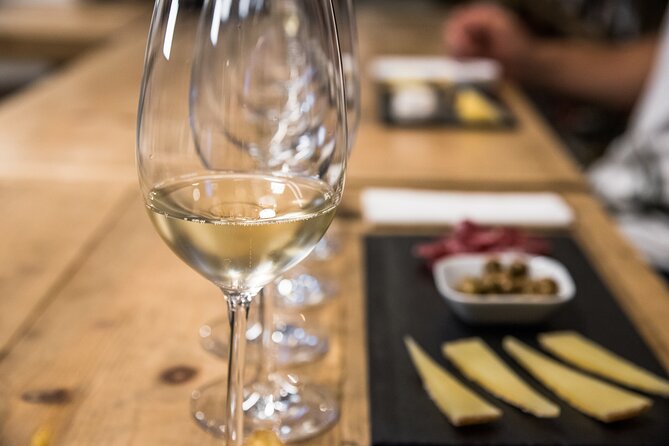 Barcelona: Premium Wine Tasting & Private Walking Tour - Key reasons this Barcelona wine walk works