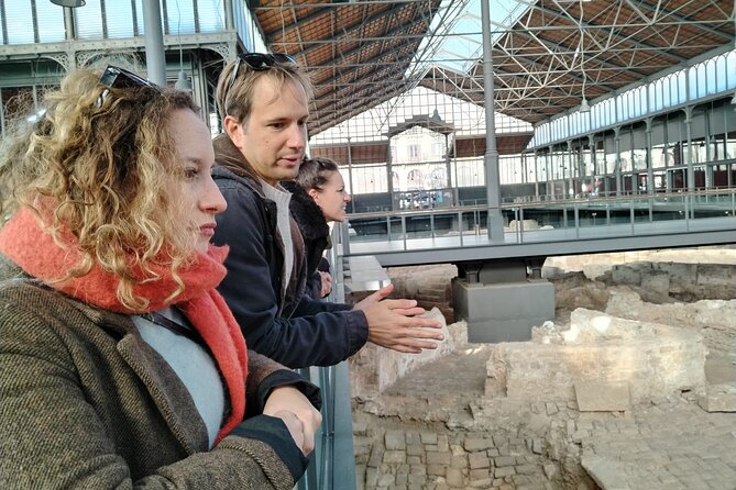 Barcelona: Premium Wine Tasting & Private Walking Tour - Alcohol, pace, and comfort: what you should plan for