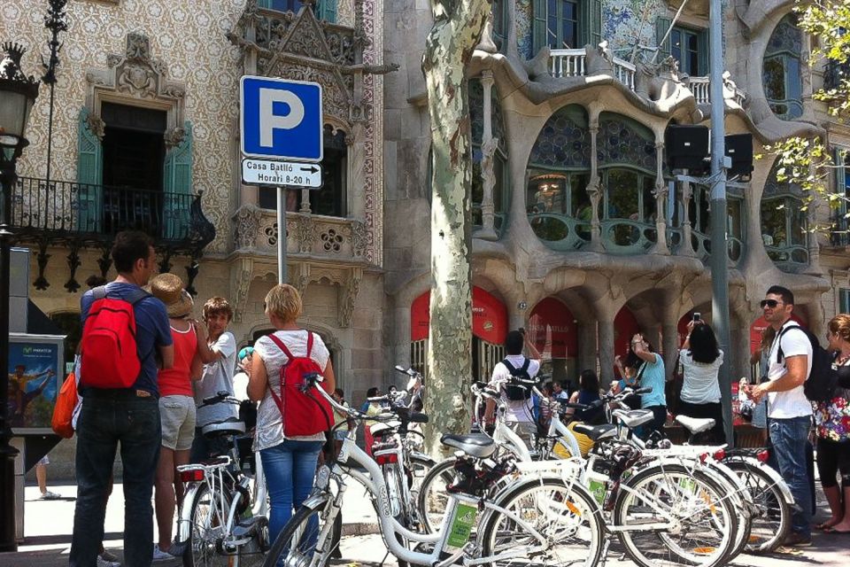 Barcelona: Private 5 Neighborhoods Tour by Electric Bike - Why This E-Bike Tour Works for First-Timers (and Busy Schedules)