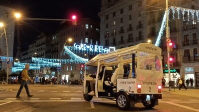 Barcelona: Private Christmas Lights Tour by Eco Tuk Tuk - Electric, Rain-Shielded Comfort and How It Really Feels