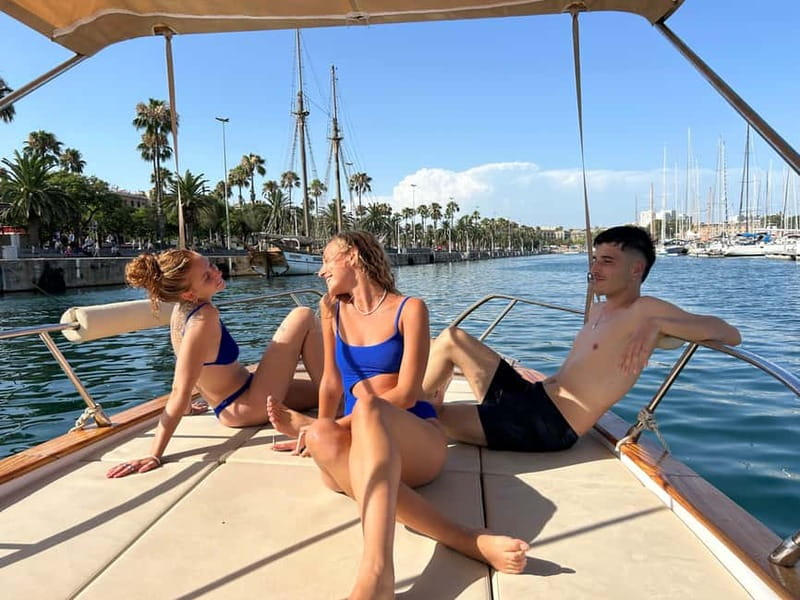 Barcelona: Private Classic Yacht Tour with Drinks - Why This Yacht Tour Works in Barcelona