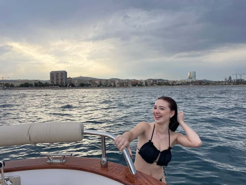 Barcelona: Private Classic Yacht Tour with Drinks - How the Captain Improves the Whole Trip