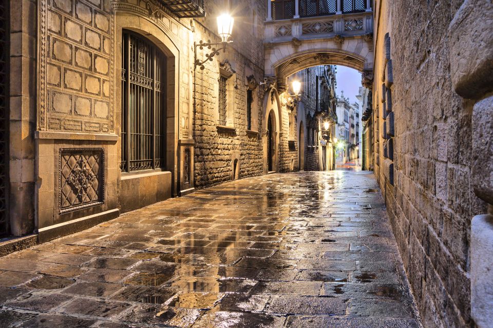 Barcelona: Private Custom Tour with a Local – Icons & Gems - Browsing shops, galleries, and small pauses for your interests