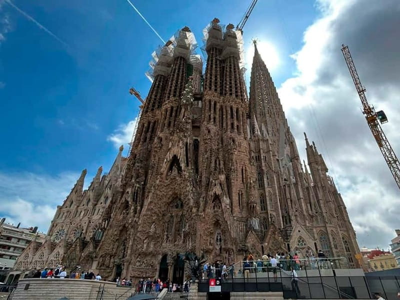 Barcelona: Private DAY TRIP Personalized City Tour - Private, Personalized Barcelona for 2: What You’re Really Buying
