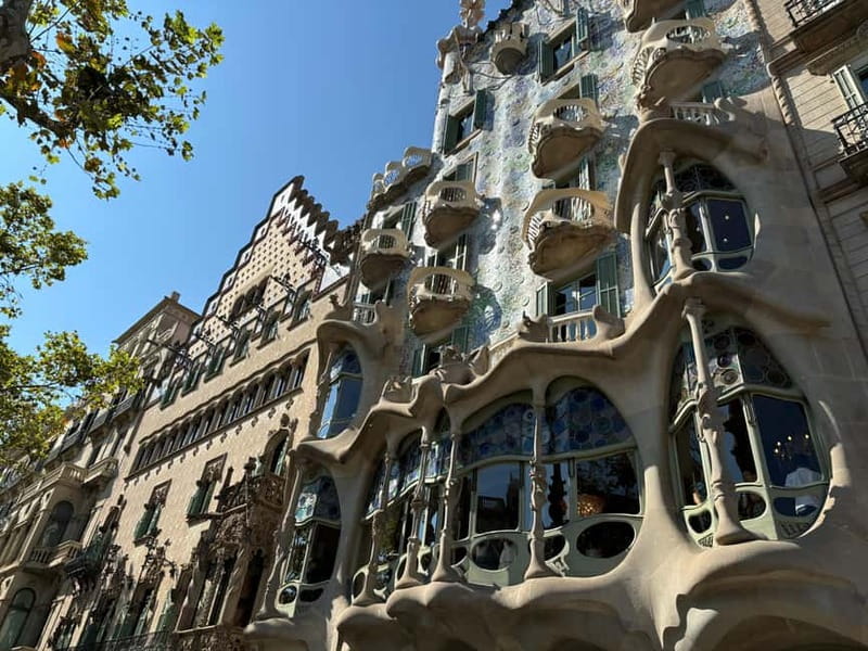 Barcelona: Private DAY TRIP Personalized City Tour - Your day starts with pickup in Barcelona