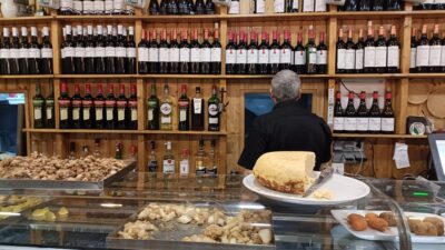 Barcelona private Family-Friendly Cultural & Food Tour - The treasure hunt: how kids stay engaged without pressure
