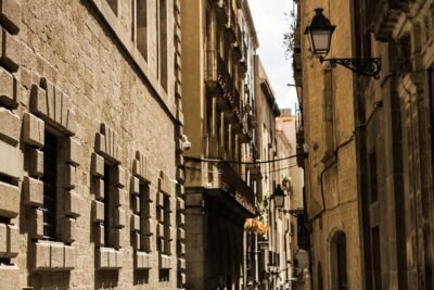 Barcelona Private Food Tour: Tapas, Paella & 8+ Food Tastings - The route that makes the food make sense