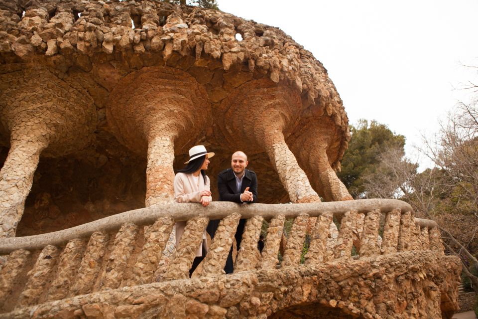 Barcelona: Private Full Park Güell Photoshoot - The Crowd Question: How You Get Clean Frames at Park Güell