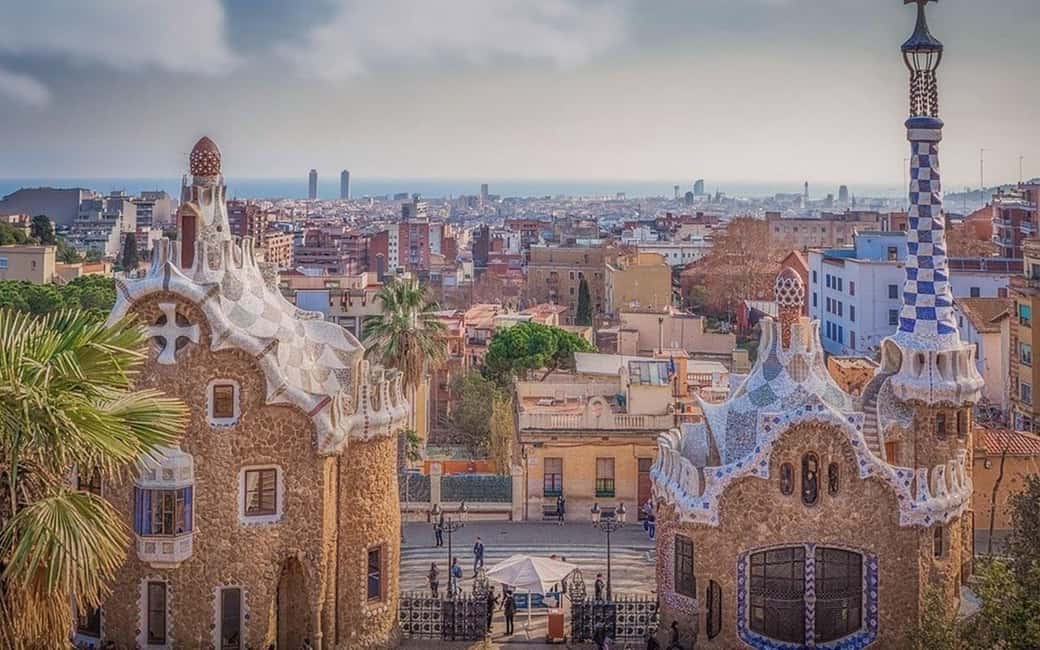 Barcelona: Private Half-Day Sightseeing Tour with a Local - Gothic Quarter on your terms: food nearby, not forced