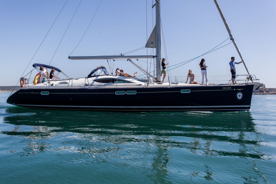 Barcelona: Private Luxury Sailing Tour - Price and value: $412 per group (up to 12)