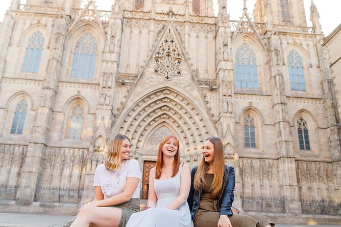 Barcelona Private Photoshoot at Cathedral & Kiss Wall - Stop 1: Barcelona Cathedral exterior + Fontcuberta’s El mundo nace en cada beso