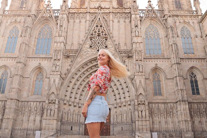 Barcelona Private Photoshoot at Cathedral & Kiss Wall - Price and value: what $42.01 covers (and what you’ll pay extra for)