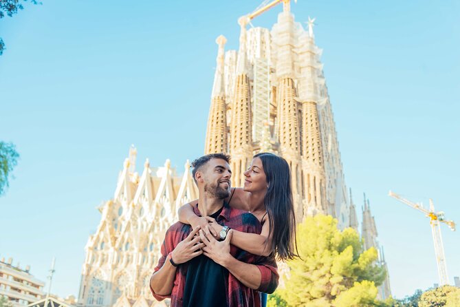 Barcelona : Private Photoshoot Outside Sagrada Familia - Weather, crowds, and how to get photos that look good