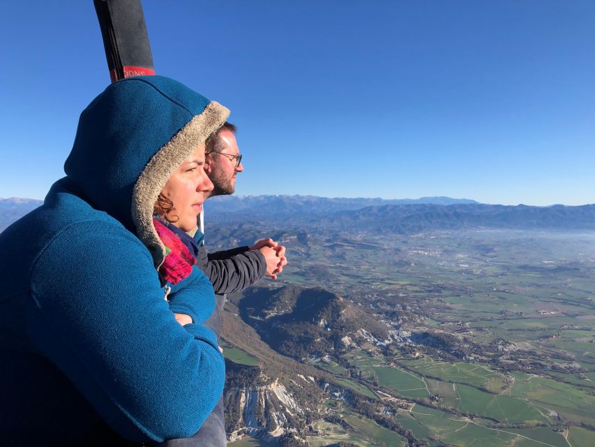 Barcelona: Private Romantic Balloon Flight - Cava toast, pastries, breakfast, photos, and your flight certificate