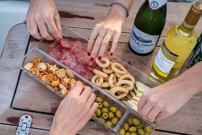 Barcelona: Private Sailing cruise with drinks & snacks - Duration and Departure Times: Planning Around a 2-Hour Window
