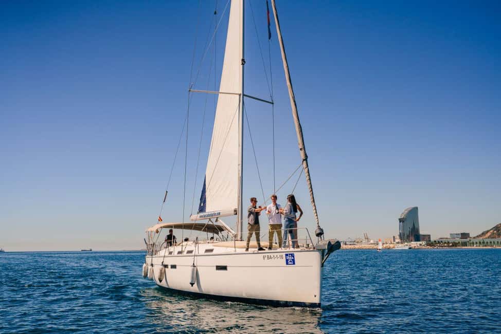 Barcelona: PRIVATE Sailing tour with drinks and snacks - Drinks and snacks: the deck experience that makes it feel special
